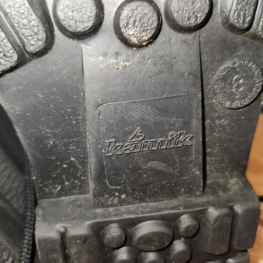 Kamik Limited Edition Winter Boots - Women's Size 8 - Very Good Condition